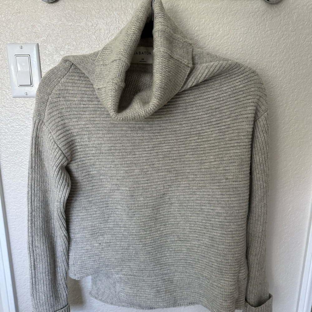Aritzia Babaton Wool & Cashmere Turtleneck Sweater | XS | Light Gray